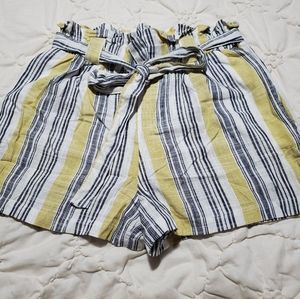 Large paper bag linen blend shorts